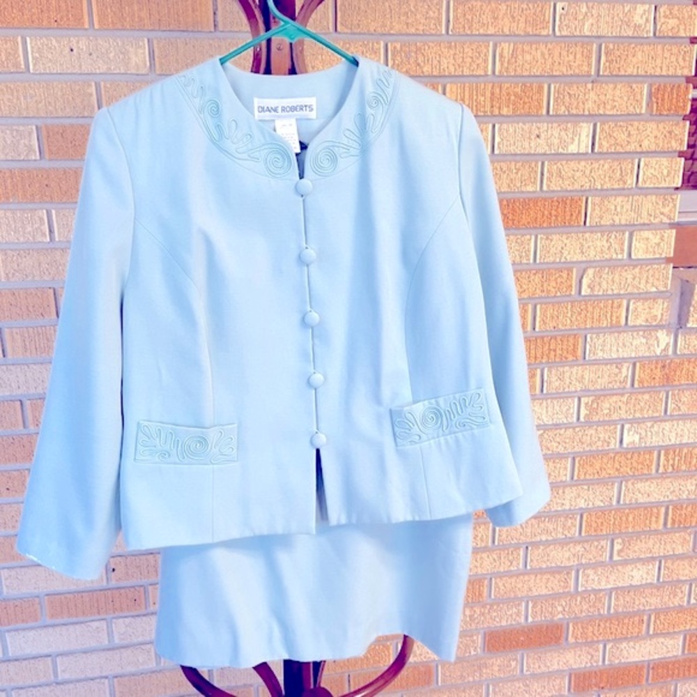 Vintage 1980s Diane Roberts women’s blue/teal jacket and skirt suit.  Size 14.